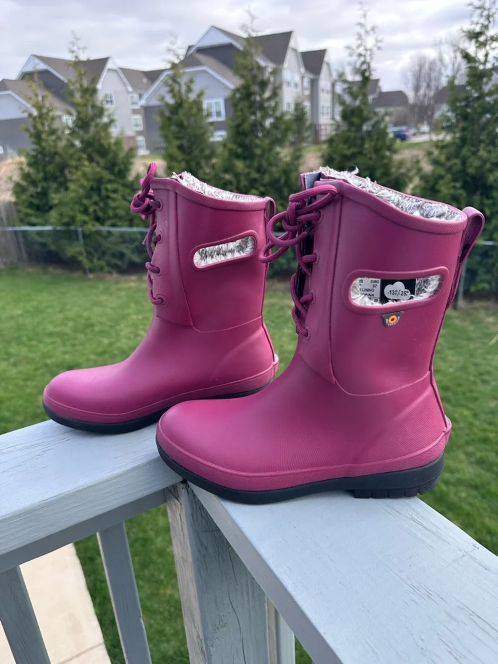 BOGS | Cranberry Amanda Plush II Waterproof Lace-up Rain Boots | Size 6